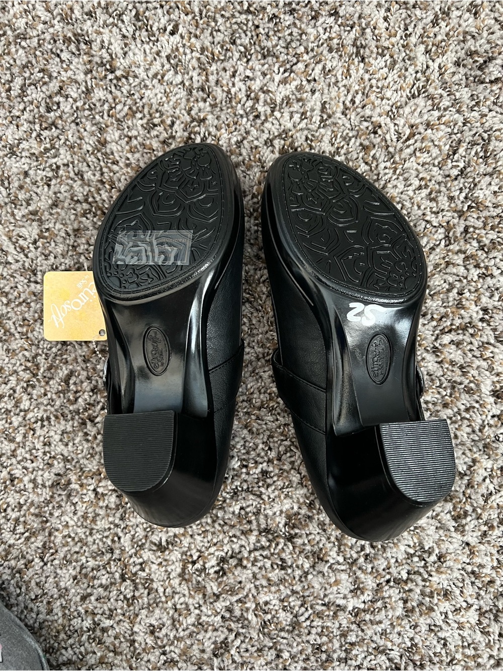Women’s Black Mary Jane Comfort Heels - Picture 4 of 5